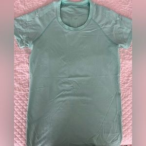 Lululemon swiftly tech short sleeve shirt in light green. Very soft!